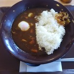 すき家 - 「おんたまカレー」560円。