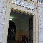 Nautilus - アルゲーロの公設市場の入口　昼は賑わっていましたが夕方はもう誰もいませんでした