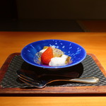 日本料理 幸庵 - 苺、柑橘、ブランデーゼリー、白ワインゼリーのココナッツムースがけ