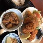 と魚家 - 魚フライ定食、牡蠣フライ