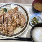 Shinshu Gurume Nojo - 2019/1/6 ランチで利用。
      農場の山賊焼き定食(1,058円)