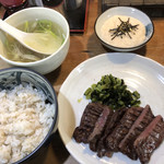 牛たん にし - 麦とろ定食