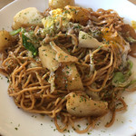 磯村屋 - そしてこちらが『磯村屋』さんの
三色焼きそばでございます…