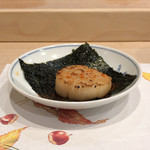 鮨いずみ - 特大ホタテの磯辺焼き