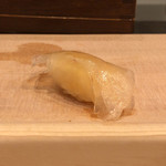 鮨いずみ - タイの昆布締め