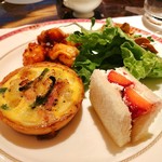 ザ・テラス - 軽食＠ストロベリーサンドもあるよ