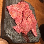 炭火焼ホルモン ぐう - 