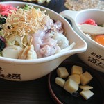 道とん堀 - 海鮮塩もんじゃ、チーズイン豚玉