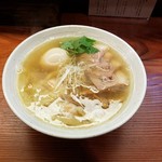 純手打ち 麺と未来 - 特製塩らーめん全景