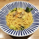 ハシヤ - カキとブロッコリーのペペロンチーノ全景