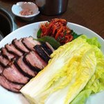 韓国焼肉料理 楽園亭 - 蒸し豚