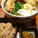 讃歌うどん はんげしょう - 大山鶏天ぶっかけ ￥７８０・定食(かやくごはん) ￥２１０