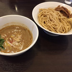 らーめんONE - つけ麺 300g 850円^ ^ 生姜がポイントです^ ^ サプライズありがとうございます(((o(*ﾟ▽ﾟ*)o)))