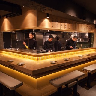 炭火焼き鶏とスパイスカレー 日本橋室町 ハラカラ_1