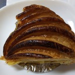 メゾン ムラタ - 今回はカットしたガレットを購入！
      （320円）
      出来れば年中食べたいな。