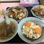 重松飯店 - 焼豚玉子飯、八宝菜、鳥唐揚げ(ハーフ)、野菜スープ