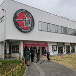 一蘭 - 糸島市志摩松隈の「一蘭 一蘭の森店」さん。TV? インタビューしてたりしてました。