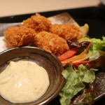 九州料理と地酒 居酒屋 九州桜 - 牡蠣フライ、1人1個