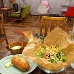 waldo - 2018年10月　基本のINSALATA（R）+バケット＆スープ+ドリンク【580+200+200円】