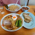 北珍 - 五目カントン880円