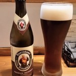 Pizzeria La Moneta - ビール。これはドイツの黒ビールです。