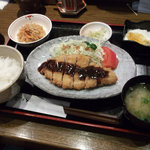 柚 - 豚ロースカツ定食　700円