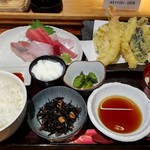 大衆料理ふくろう - 刺身5点盛り、ミニ天ぷら定食(980円税別)
