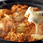 가게 독자적인 소스가 호평! 『치즈 탁갈비』