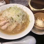 Hombajuukeishoumen - 蒸し鶏肉麺（780円）