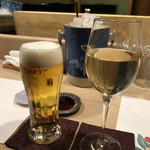 うを徳 - 生ビールと白ワイン