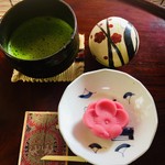 虎屋菓寮 - 飛梅の皿