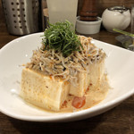 創作麺工房 鳴龍 - 「しらす冷やっこ」400円