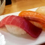 Sushi Hachi - マグロ、サーモン