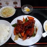 広東風小皿料理 酔香園 - 鶏肉の黒酢掛け