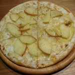 伊太利食堂 ヨシザキ - りんごのピザ