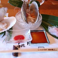 鎌倉山 本店 - 旬の魚介類を使った冷と温のオードブル