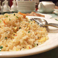 中国料理 品川大飯店 - タラバ蟹とレタスのチャーハン(品川大飯店)