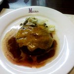 洋食 三浦亭 - グリエールのチーズハンバーグ