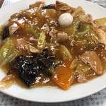 ドライブイン多賀台 - 五目うま煮御飯アップ。中華餡のキラキラ感が最高！
美味しい中華餡です。