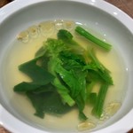 Unir - スープは塩味控えめです。