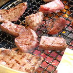 焼肉ハウス 明洞 - ＜10月＞美味しそうに焼けてま～す