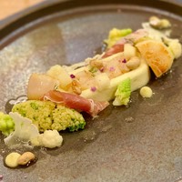 RESTAURANT Y - 帆立、カリフラワー、林檎