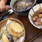 蝦夷前そばと豚丼 北堂 - 天蕎麦+豚丼