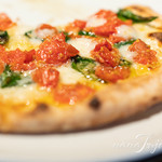 サルヴァトーレ・クオモ アンド バール - 世界大会優勝ピザ