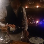 ワインと天婦羅 あら木 警固 - オーナーソムリエの荒木氏…イケメン♪