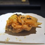 エクアトゥール - 蛤のアーモンドフリット　せり　レモン