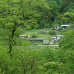 山木館 - 部屋や食事をいただく大広間から望む吾妻線。八ツ場ダム工事で沈む予定。