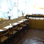 ケーキハウス ナルミ - 2011.10.23 カウンターで食事できるようです