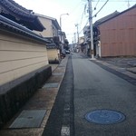 Sobaho Fujitaya - この道をずーっと歩きます。