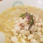 麺屋 六感堂 - 白い恋人たち (鯛白湯・白子のせ)